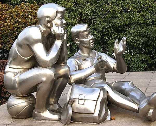 創(chuàng)意城市景觀(guān)擺件人物不銹鋼雕塑