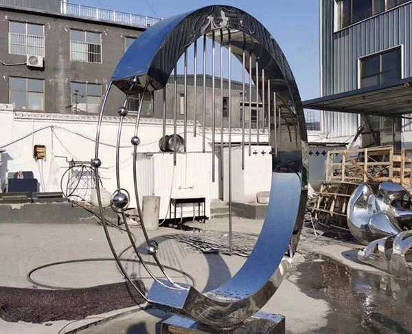 不銹鋼雕塑廠(chǎng)家如何進(jìn)行雕塑的拋光